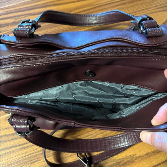 Simply Vera Vera Wang Brown Shoulder Bag with Slouchy Design - Picture 7 of 8